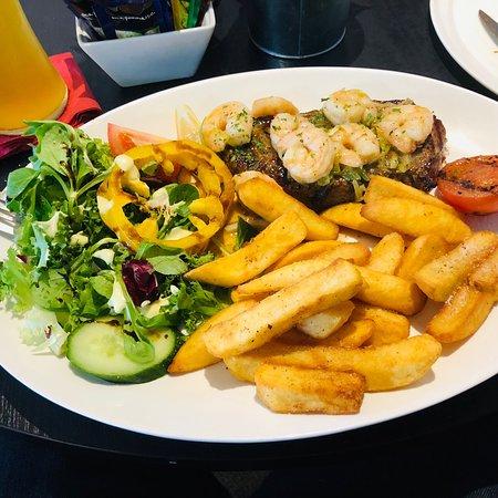 Cobble Bar and Bistro