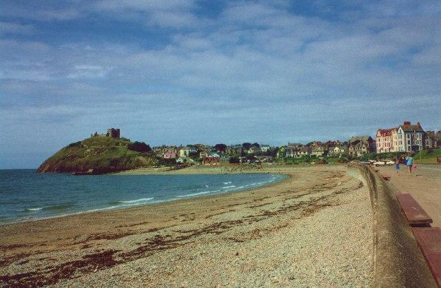 Criccieth Beach