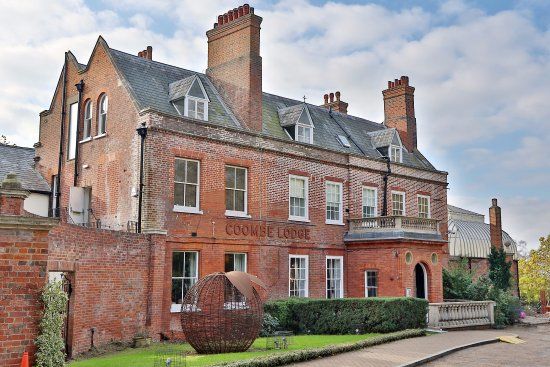 Beefeater Coombe Lodge